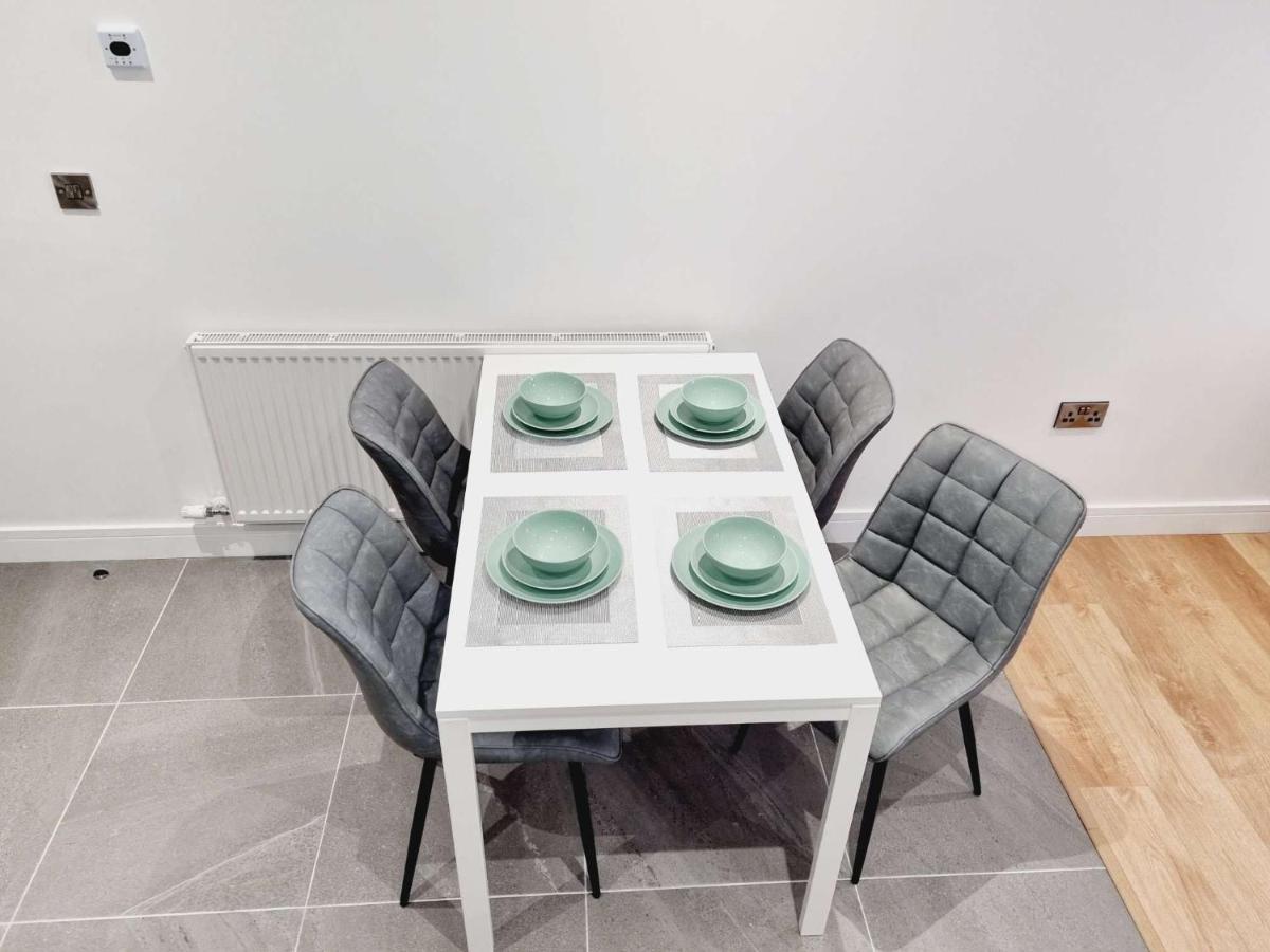 Lmk, Spacious 1 Bedroom Ground Floor Apartment, Ev Charger, Free Parking Wi-Fi, Great Location Belfast Exterior foto