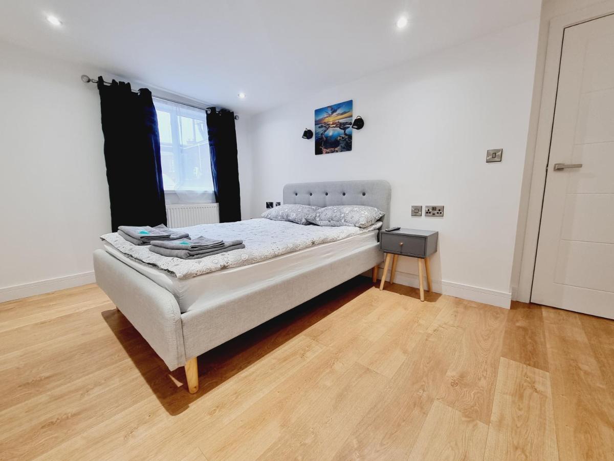 Lmk, Spacious 1 Bedroom Ground Floor Apartment, Ev Charger, Free Parking Wi-Fi, Great Location Belfast Exterior foto